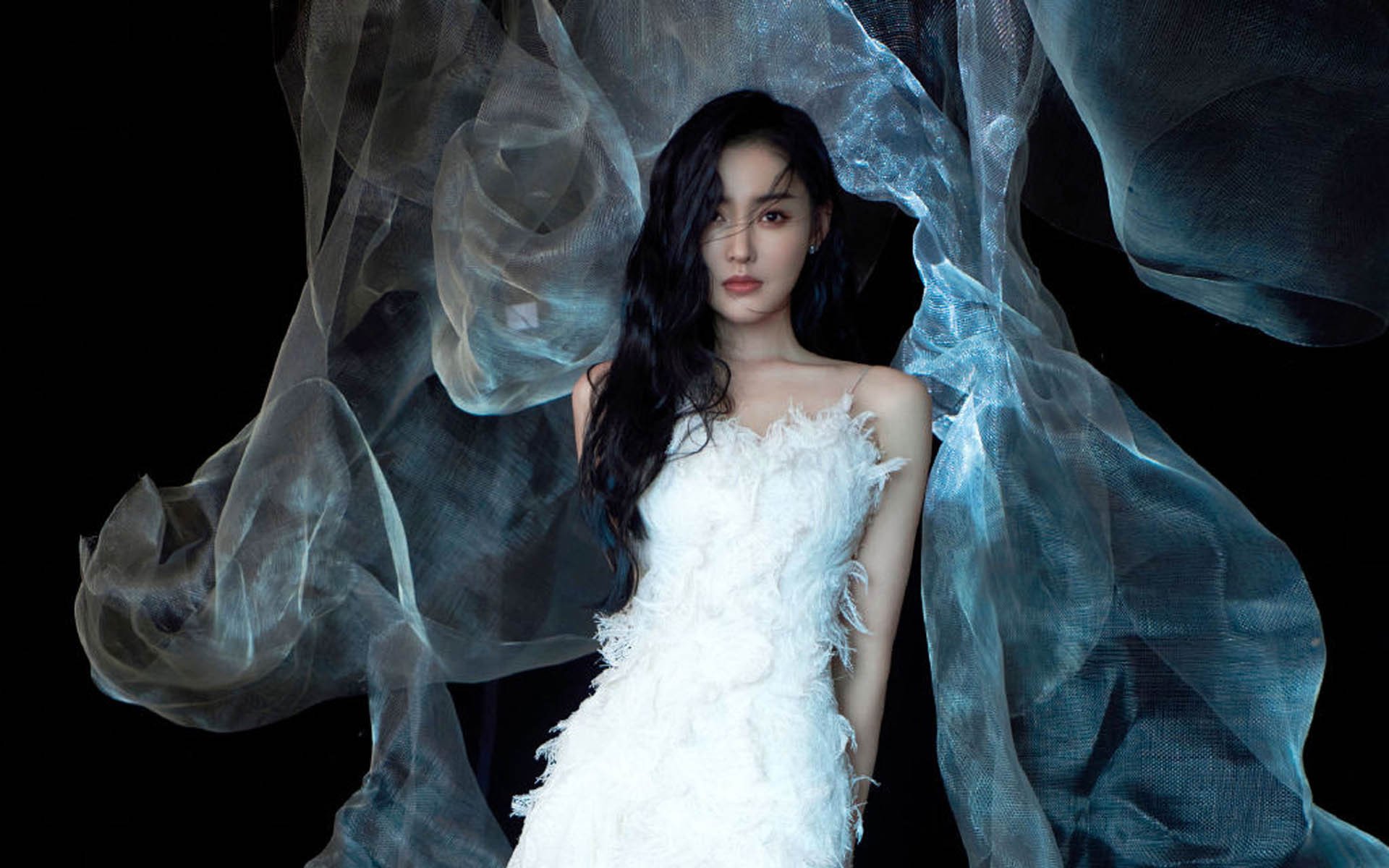 西甲比赛密集期球员疲劳管理与恢复技术创新，西甲球迷入场