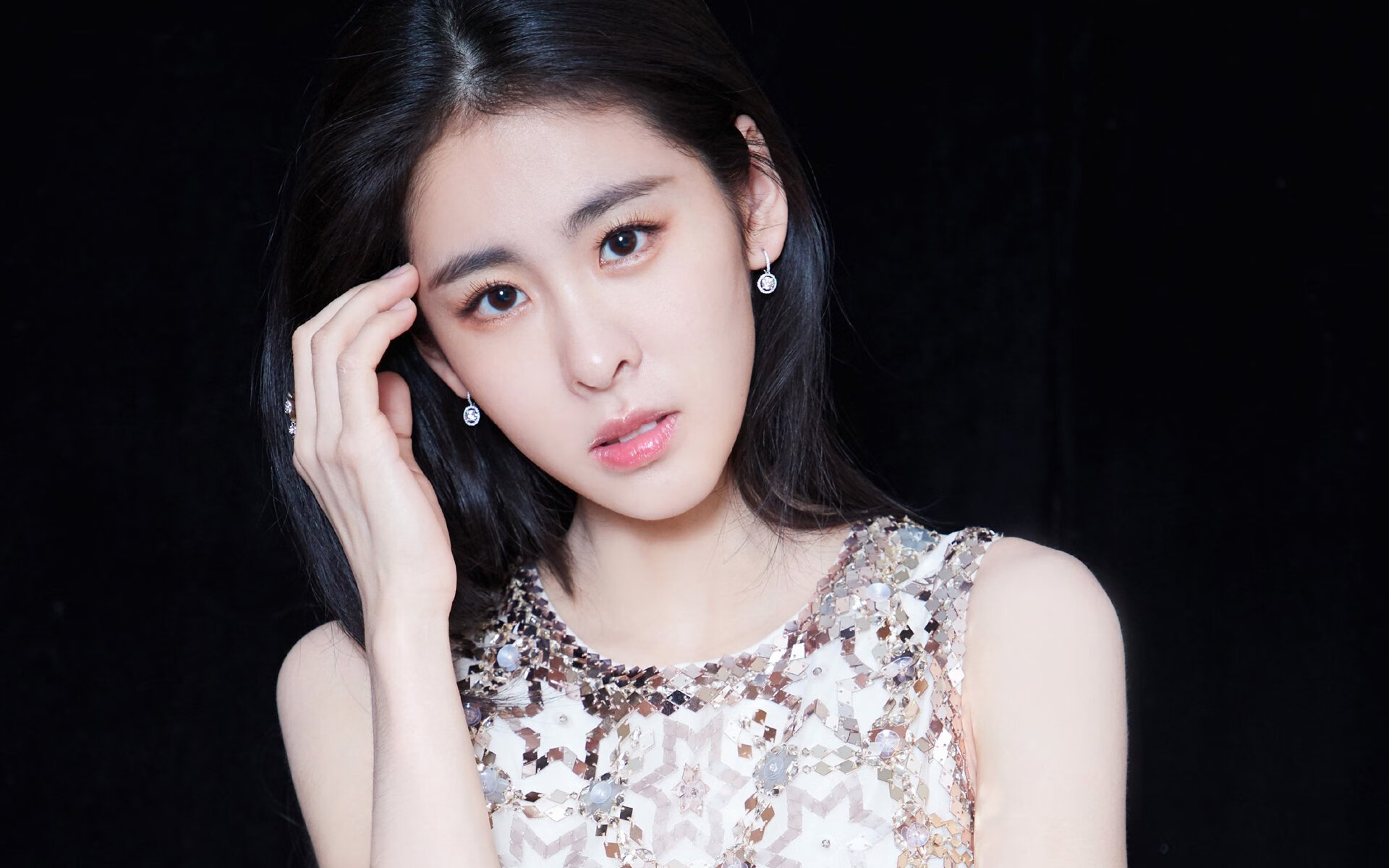 比利时男篮在欧洲预赛中激战正酣,迈向奥运梦想,比利时男篮3v3